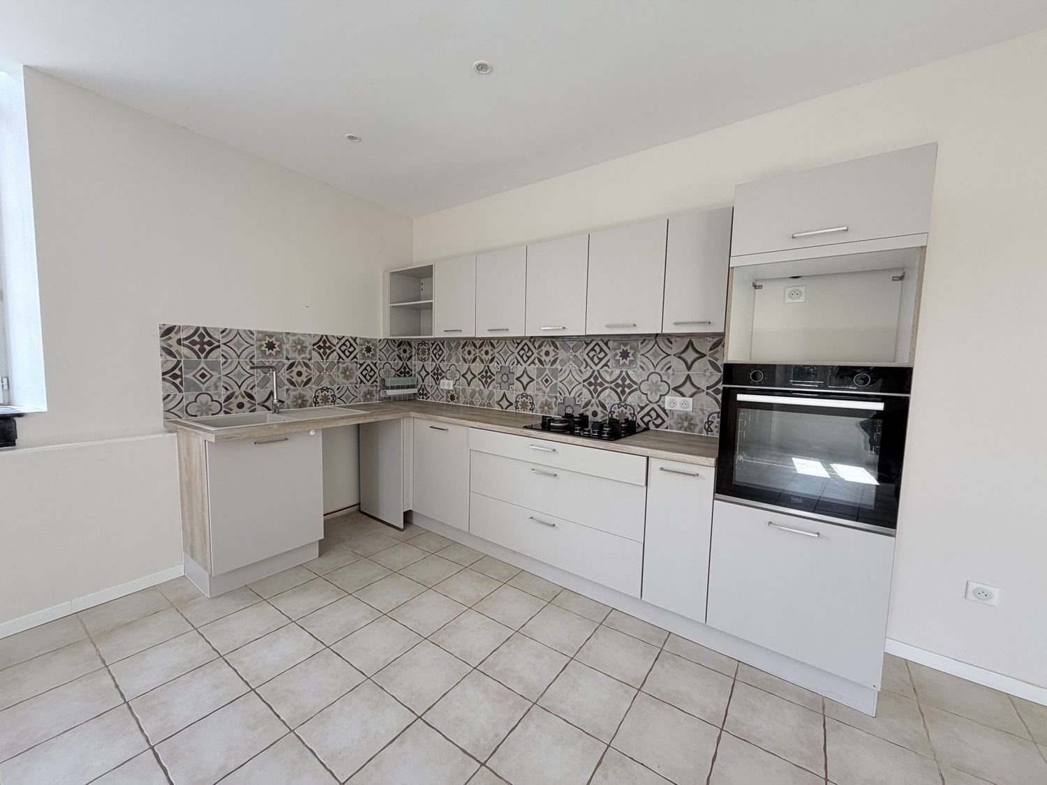 Maison à louer, 88m², Preignac
