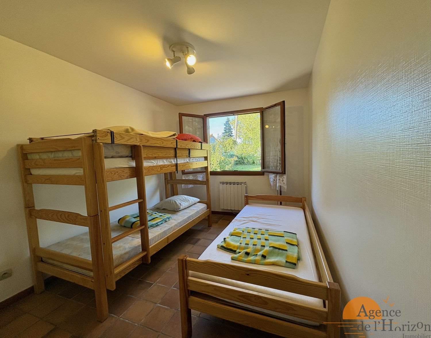 Maison à louer, 100m², Arès
