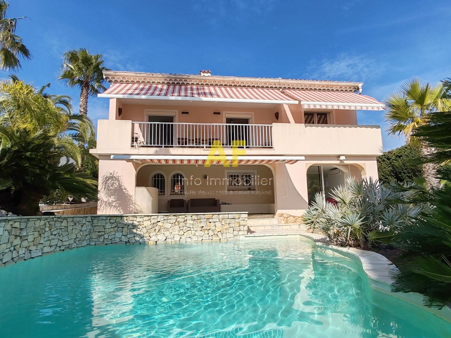 Maison à vendre, 149m², Fréjus