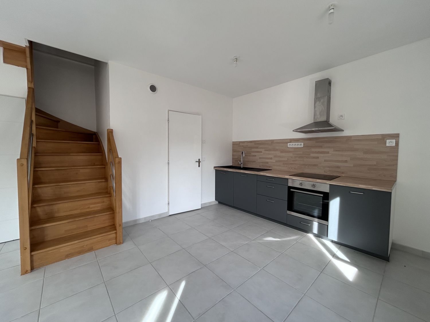 Appartement à louer, 60m², Yzeron