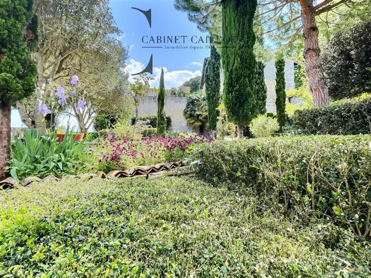 Maison à vendre, 379m², Saintes