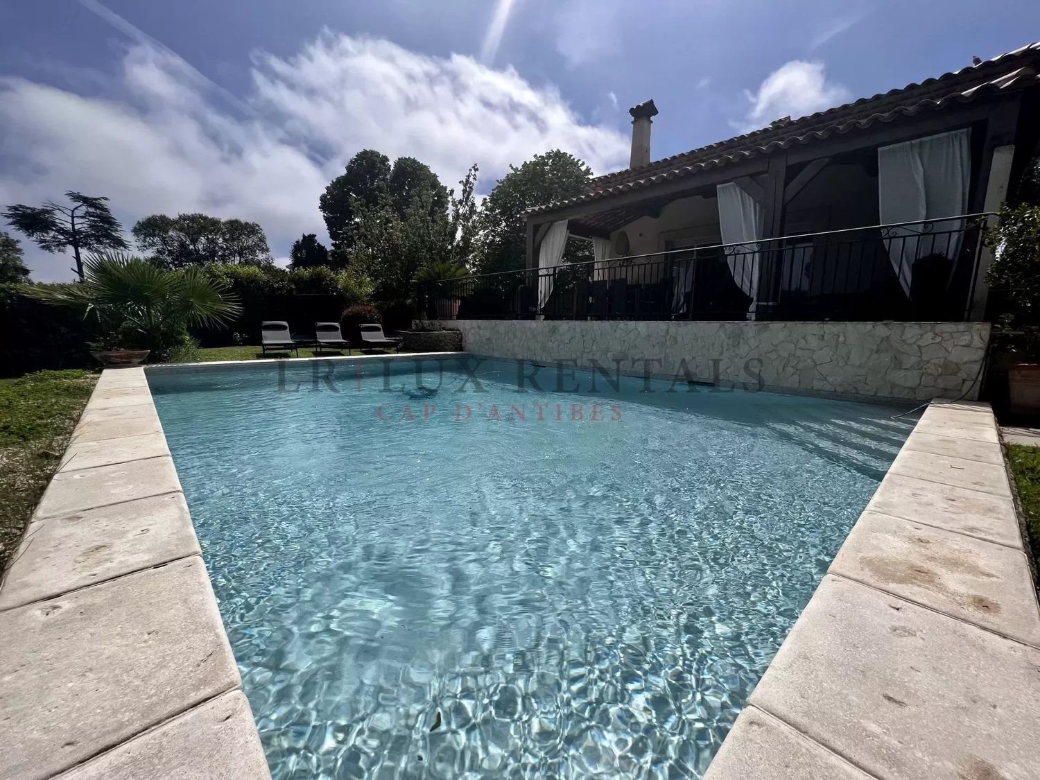 Maison à louer, 250m², Antibes