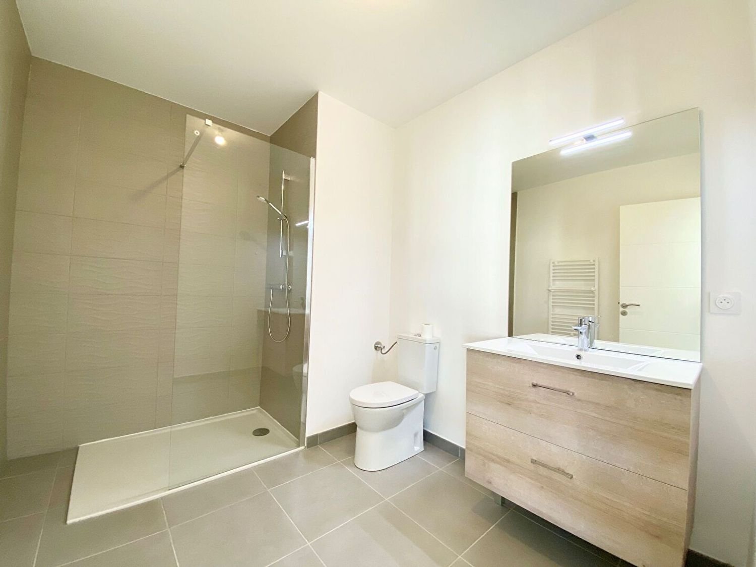 Appartement à louer, 49m², Saint-Cannat