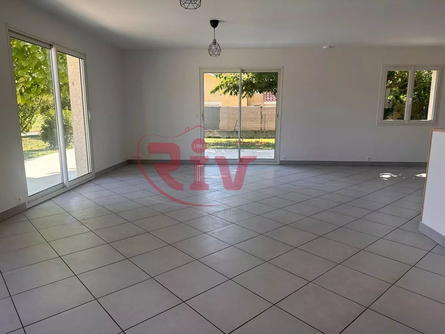 Maison à louer, 123m², Eyzin-Pinet