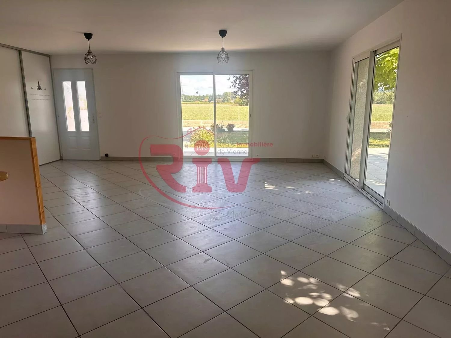 Maison à louer, 123m², Eyzin-Pinet