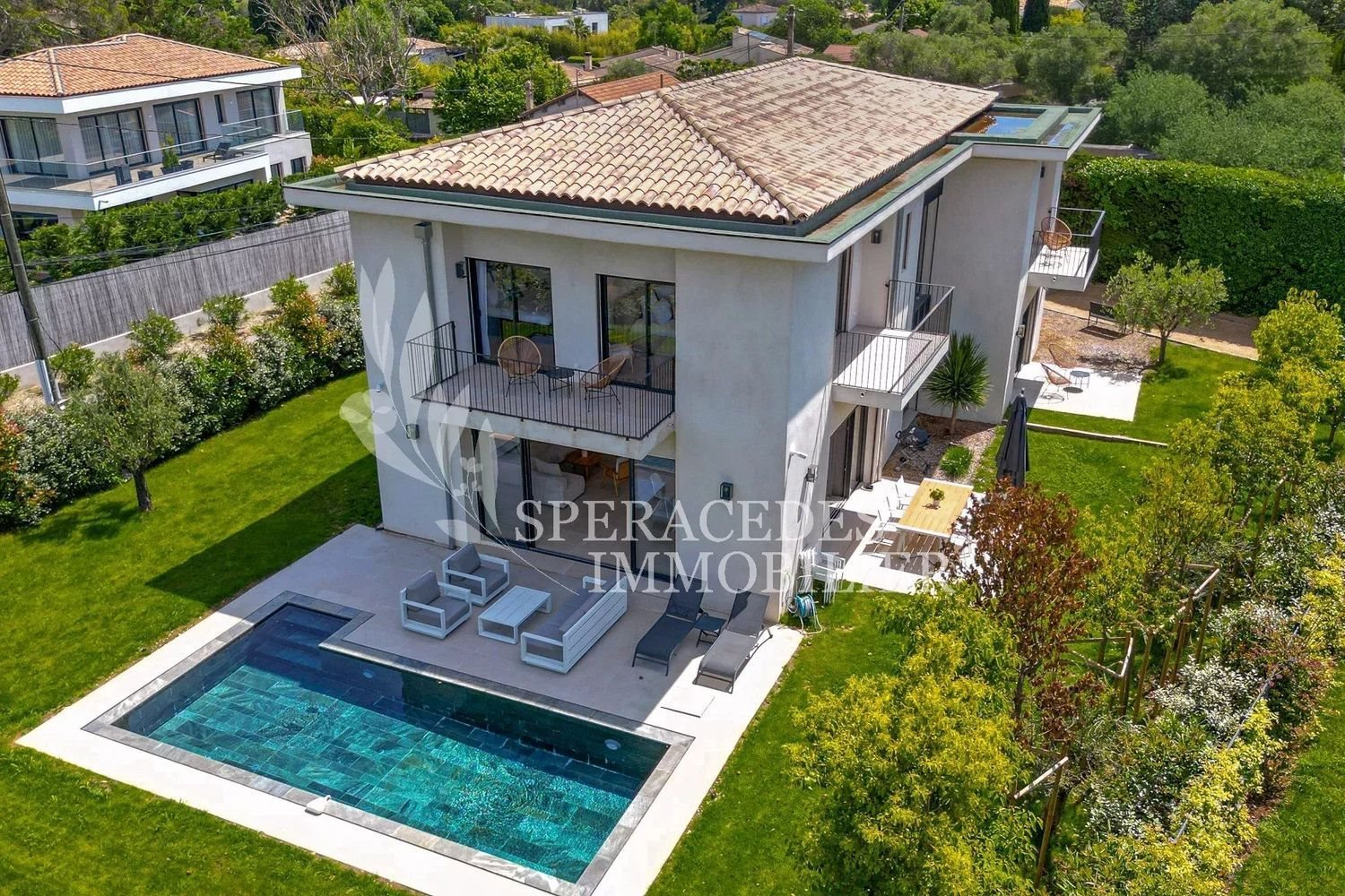 Maison à louer, 240m², Mougins
