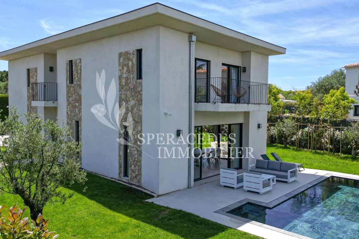 Maison à louer, 240m², Mougins