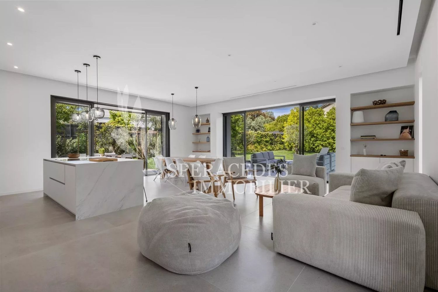 Maison à louer, 240m², Mougins