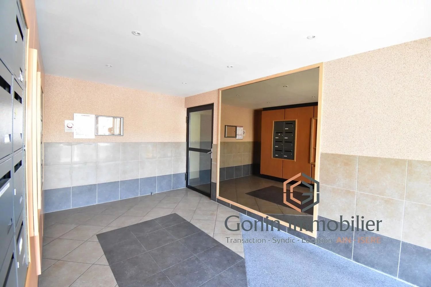 Appartement à louer, 82m², Lagnieu