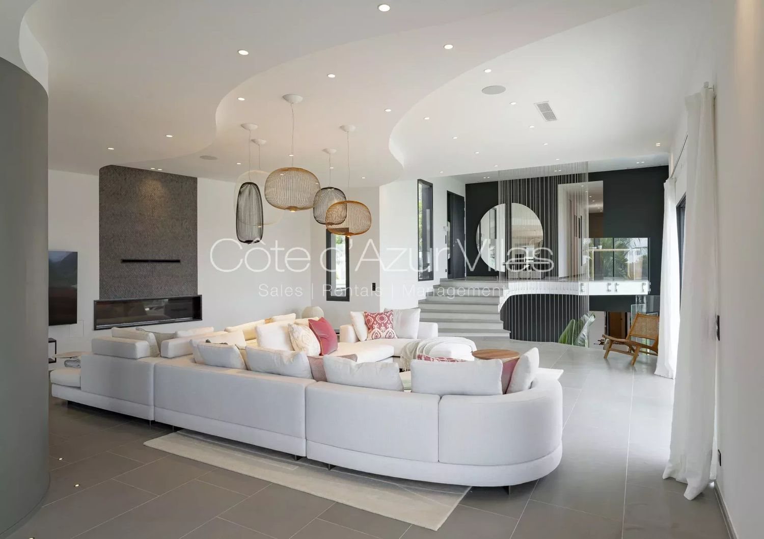 Maison à louer, 554m², Roquefort-les-Pins