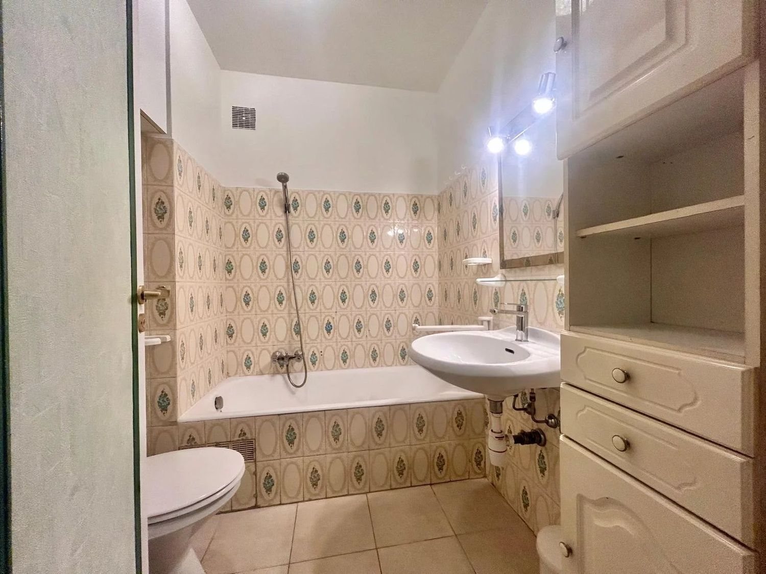 Appartement à louer, 28m², Antibes