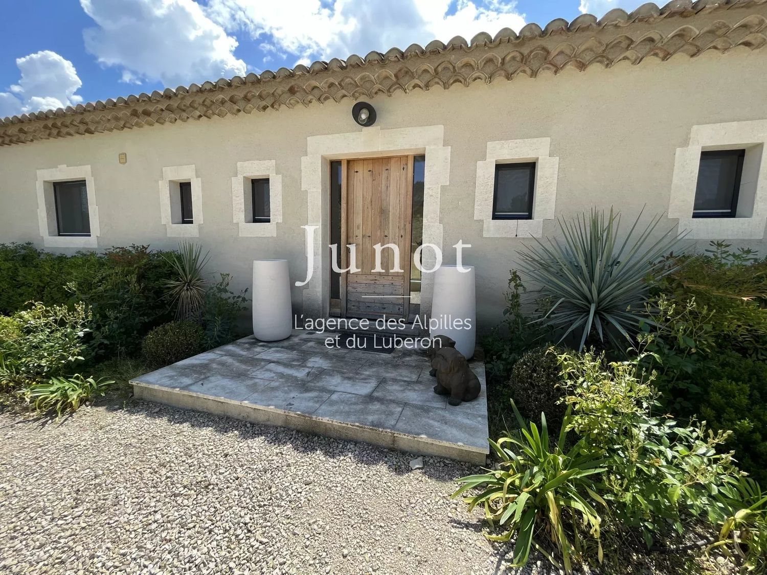 Maison à louer, 400m², Saint-Rémy-de-Provence