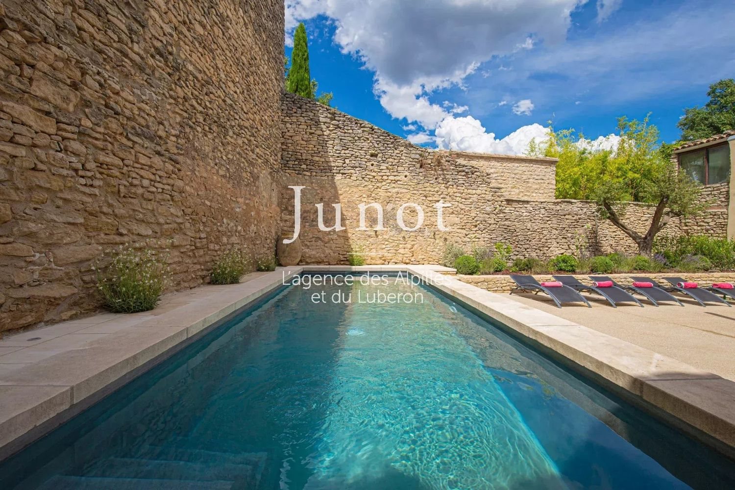 Maison à louer, 180m², Goult