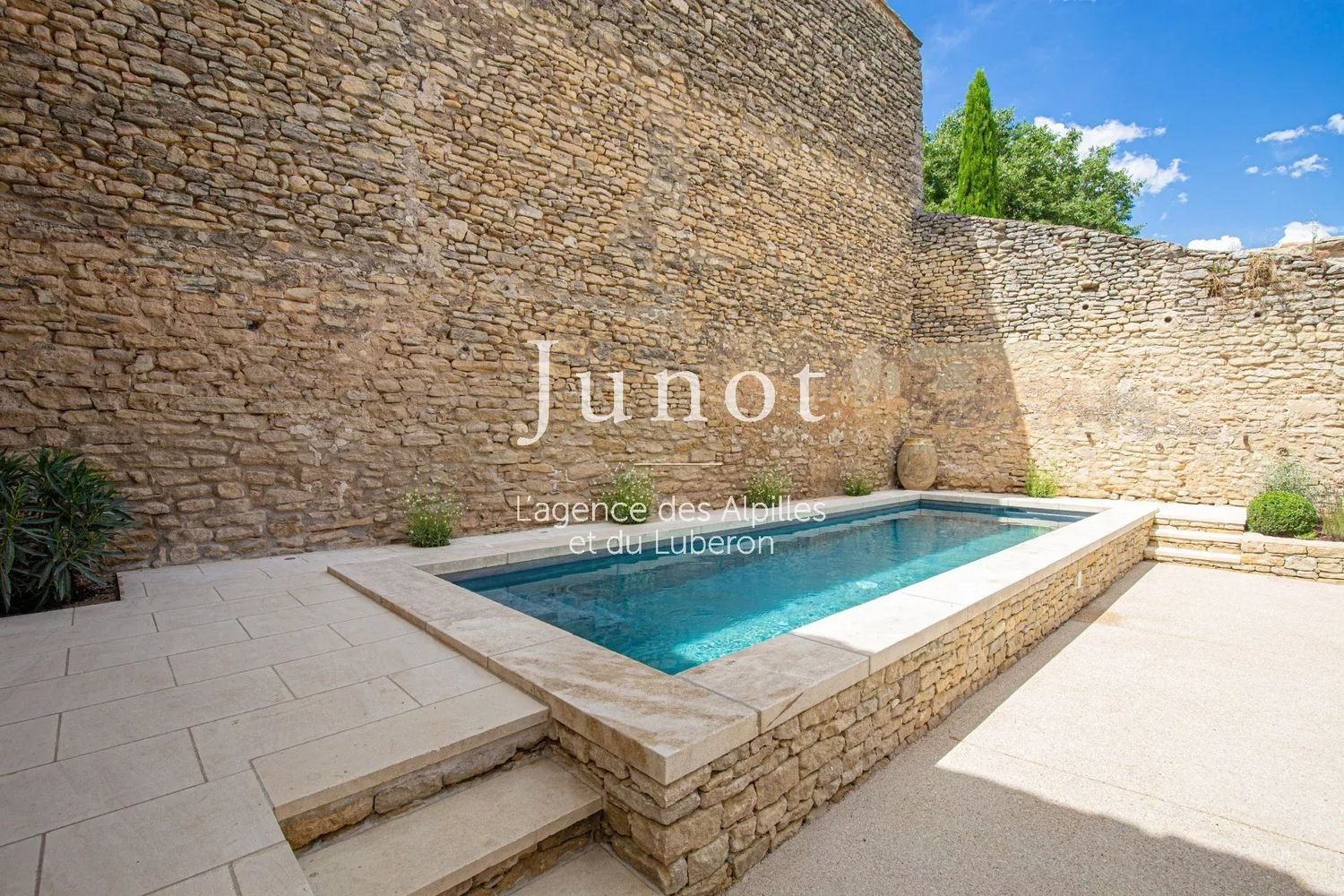 Maison à louer, 180m², Goult