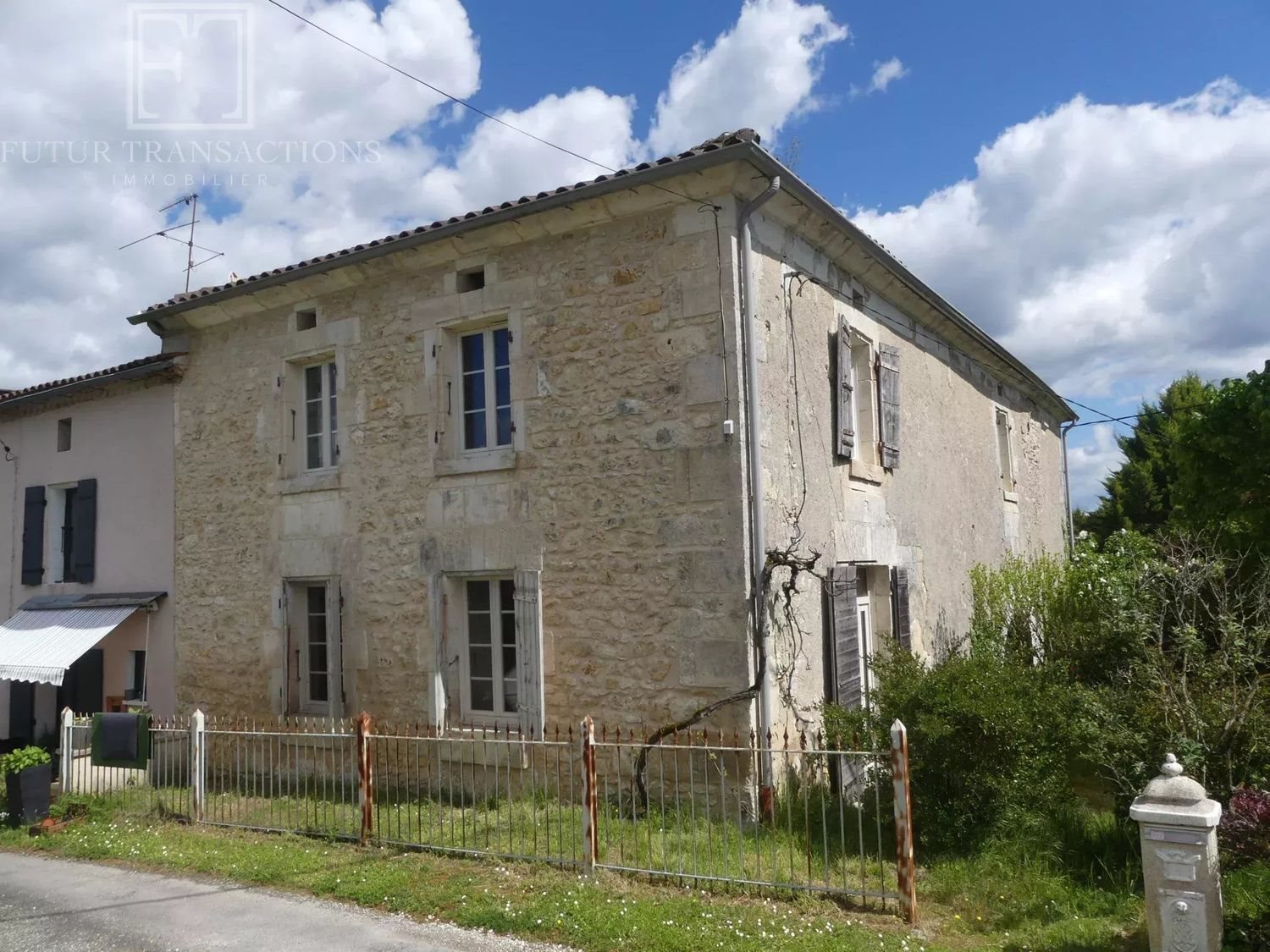 Maison à vendre, 95m², Condat-sur-Trincou