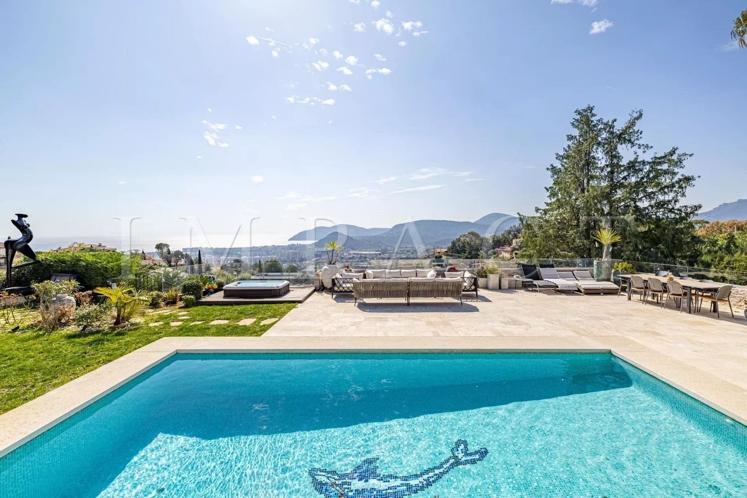 Maison à louer, 360m², Mandelieu-la-Napoule