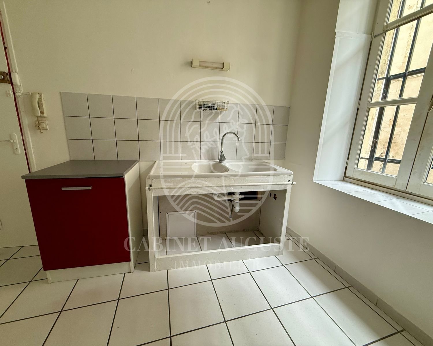 Appartement à louer, 28m², Nîmes