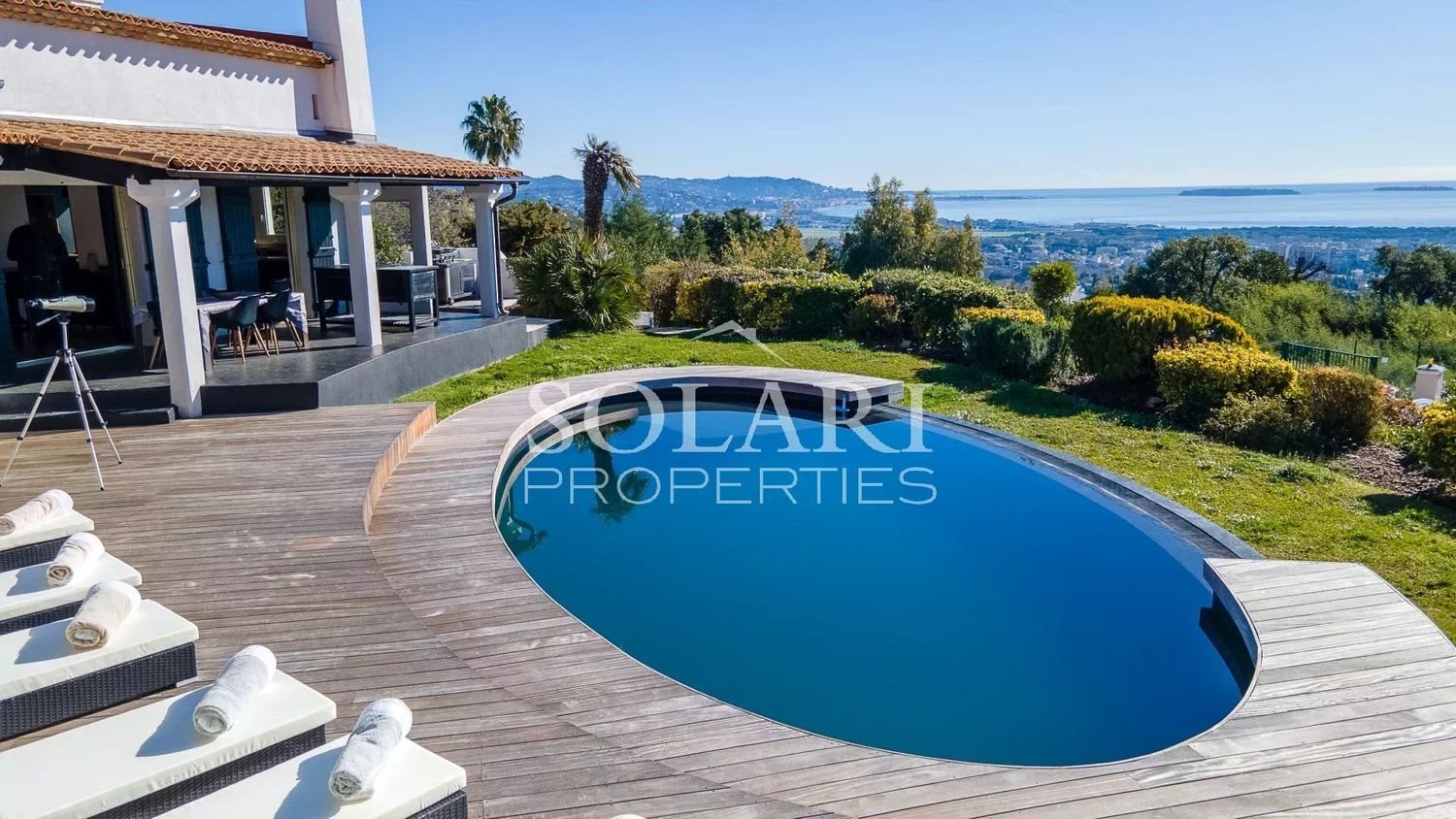 Maison à louer, 250m², Mandelieu-la-Napoule