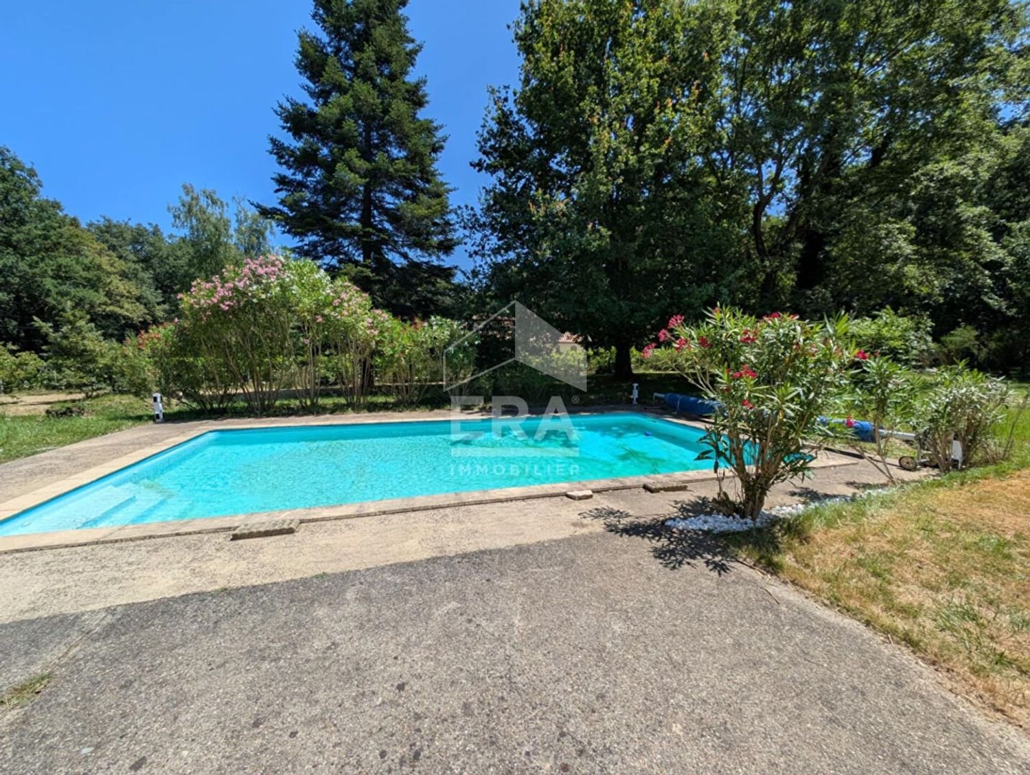 Maison à vendre, 120m², Saint-Martial-d'Artenset