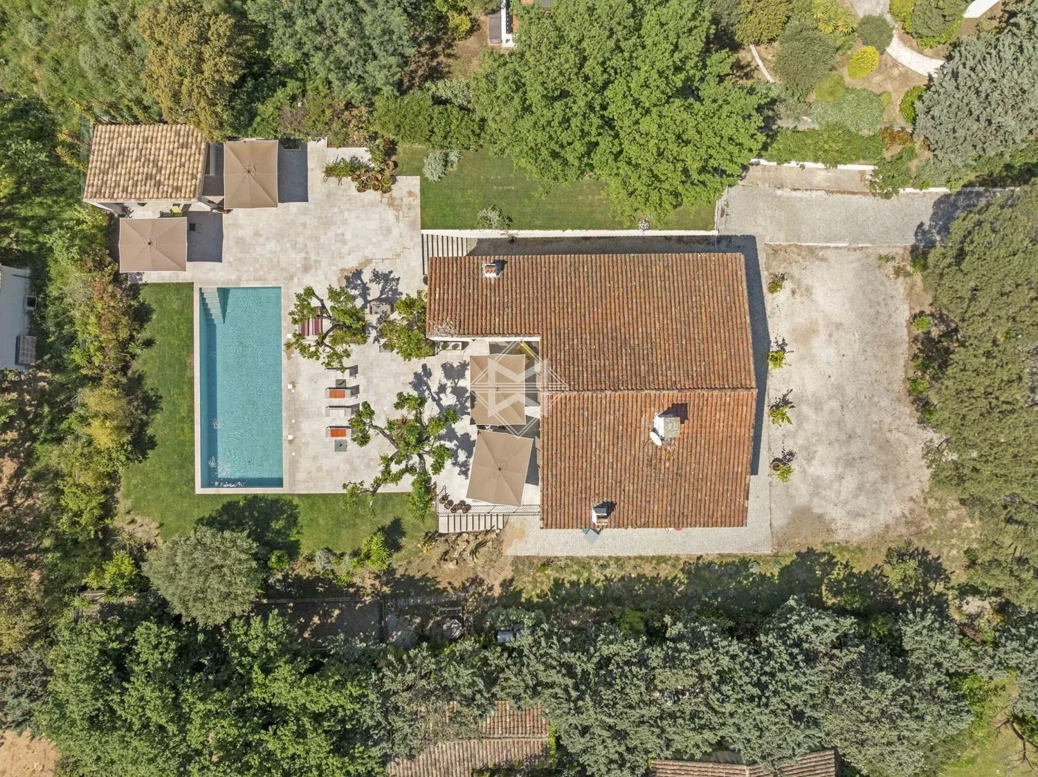 Maison à louer, 360m², Grimaud