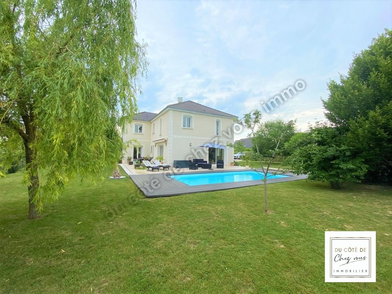 Maison à vendre, 191m², Saint-Julien-les-Villas