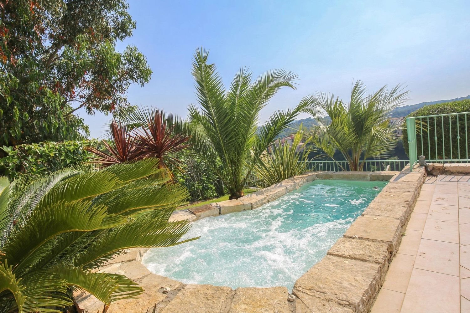 Maison à louer, 250m², Biot