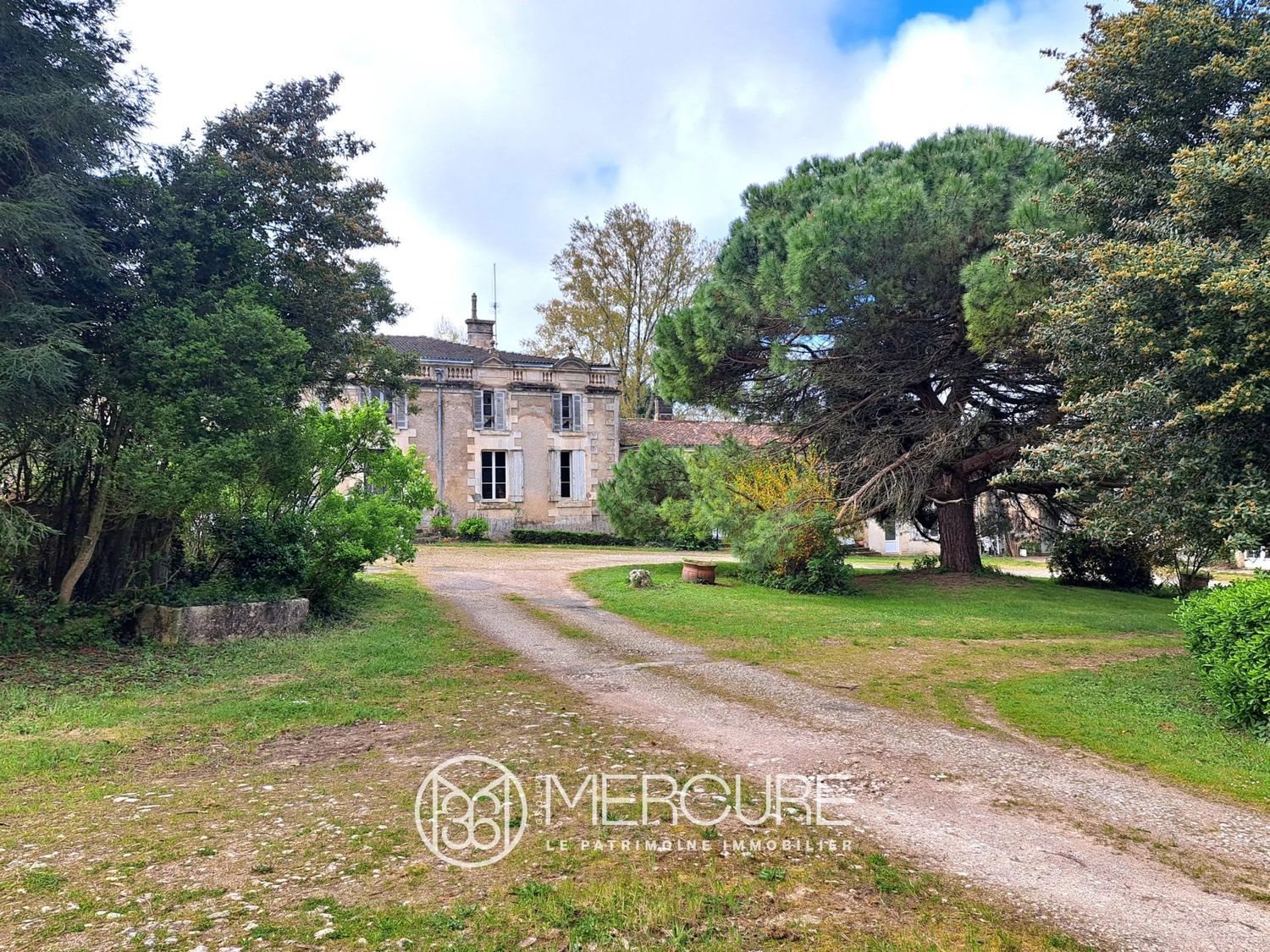 Maison à vendre, 662m², Brizambourg