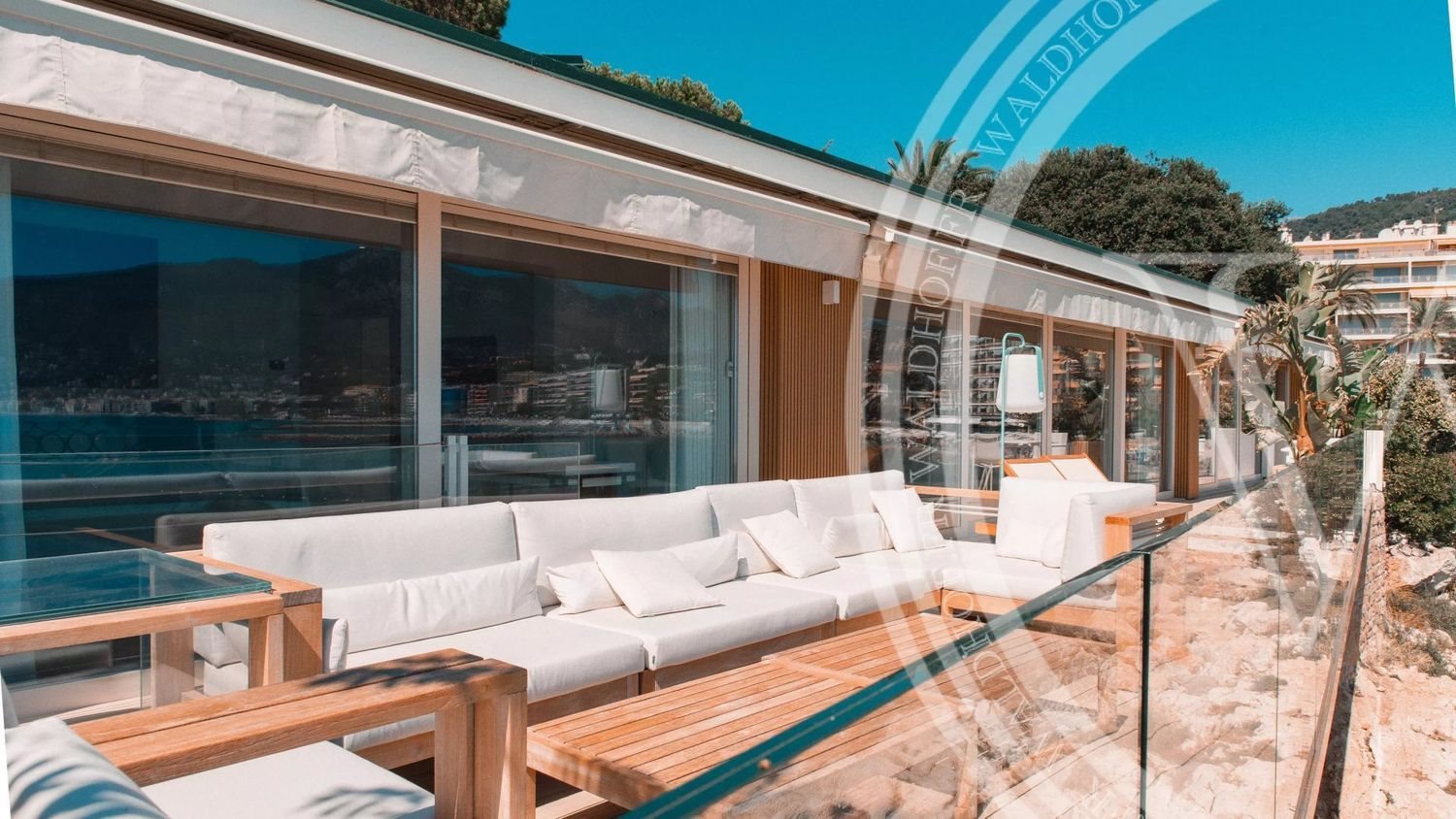 Maison à louer, 400m², Roquebrune-Cap-Martin