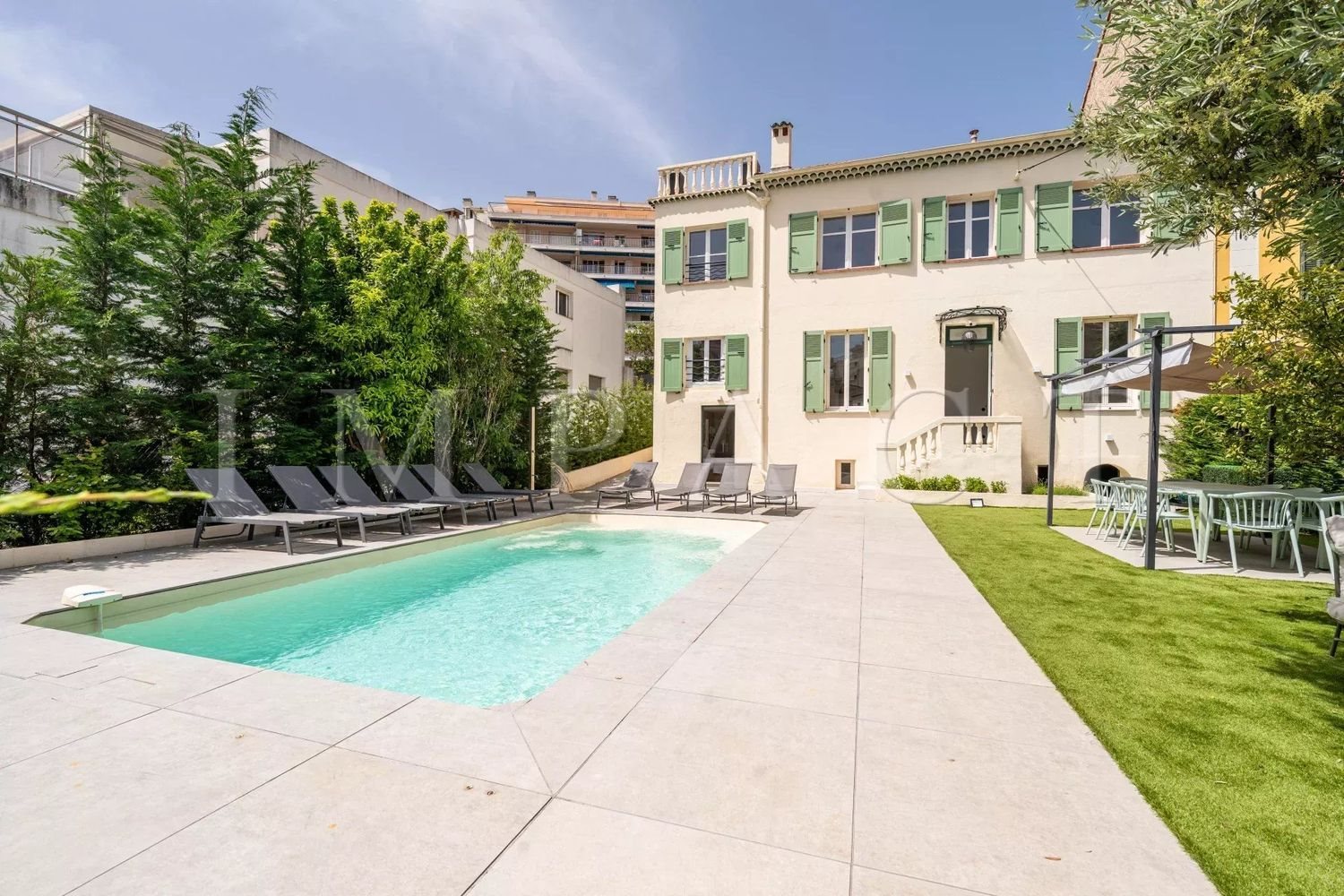 Maison à louer, 237m², Cannes