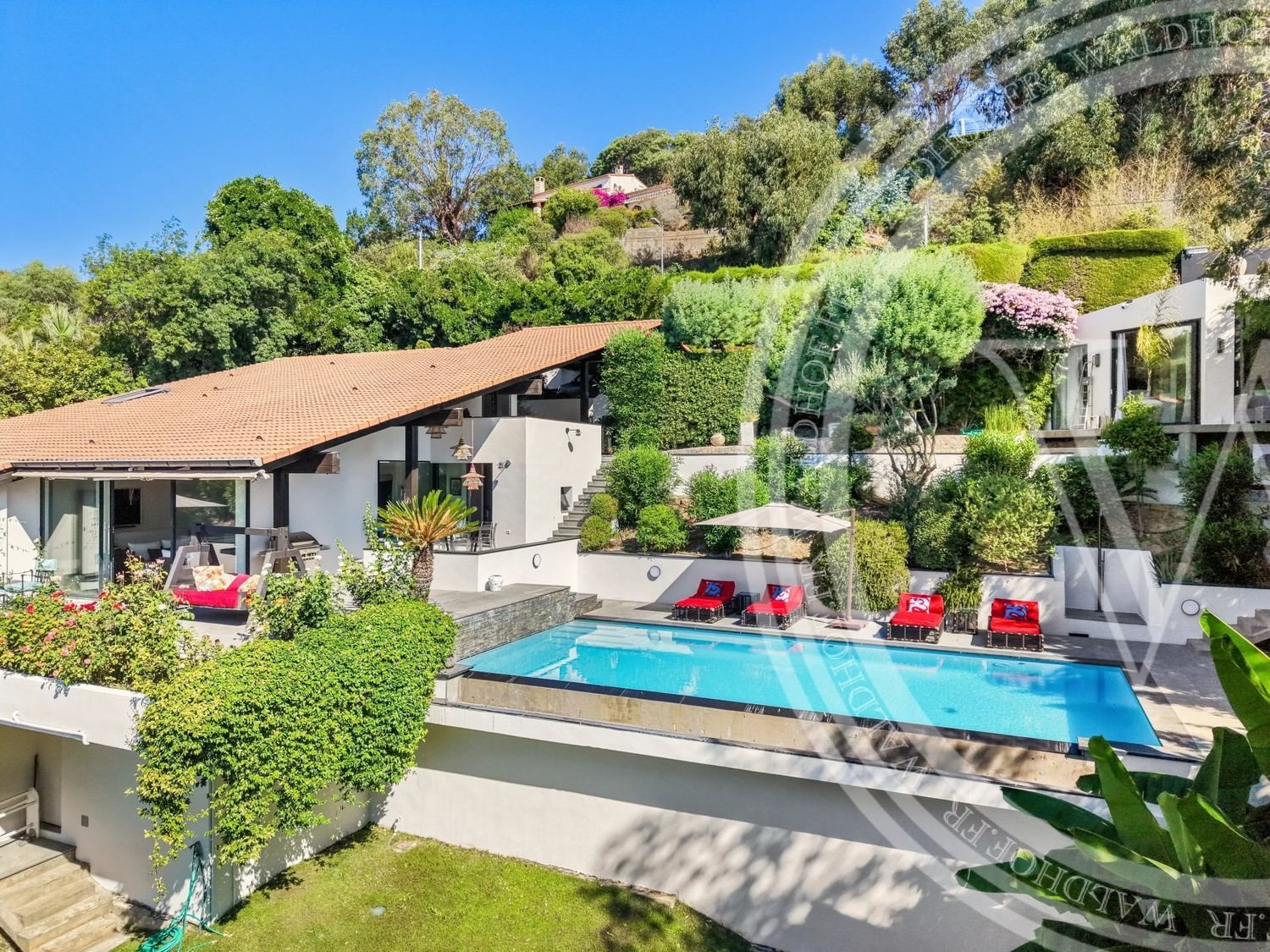 Maison à louer, 235m², Vallauris