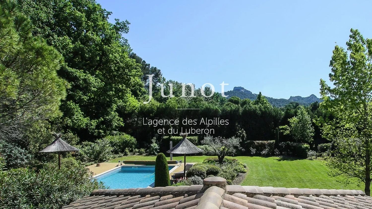 Maison à louer, 220m², Saint-Rémy-de-Provence