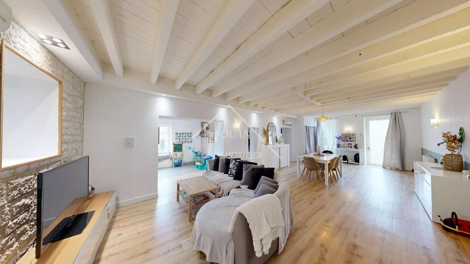 Maison à vendre, 199m², Creuzier-le-Vieux