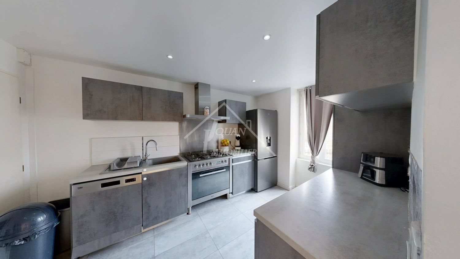 Maison à vendre, 199m², Creuzier-le-Vieux