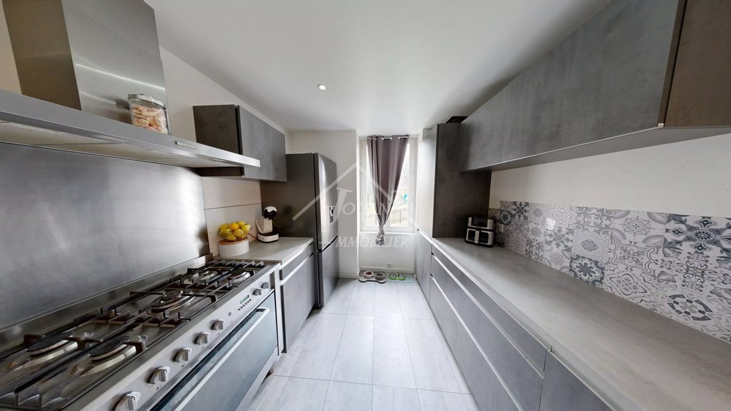Maison à vendre, 199m², Creuzier-le-Vieux
