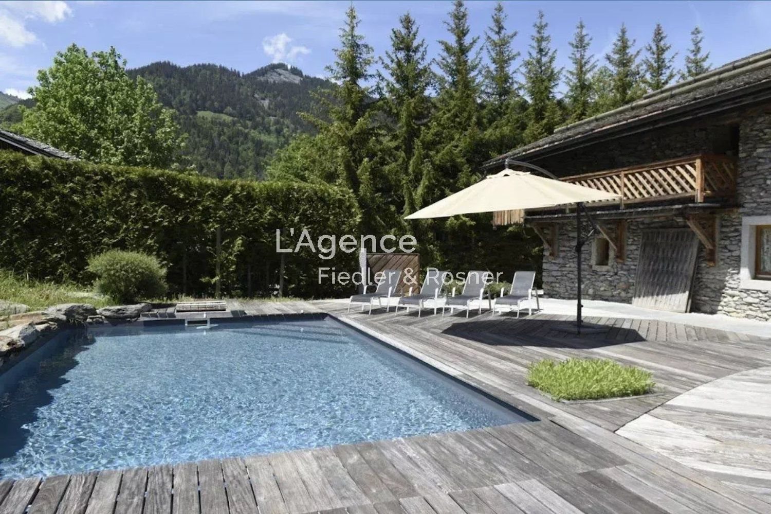 Maison à louer, 602m², Megève