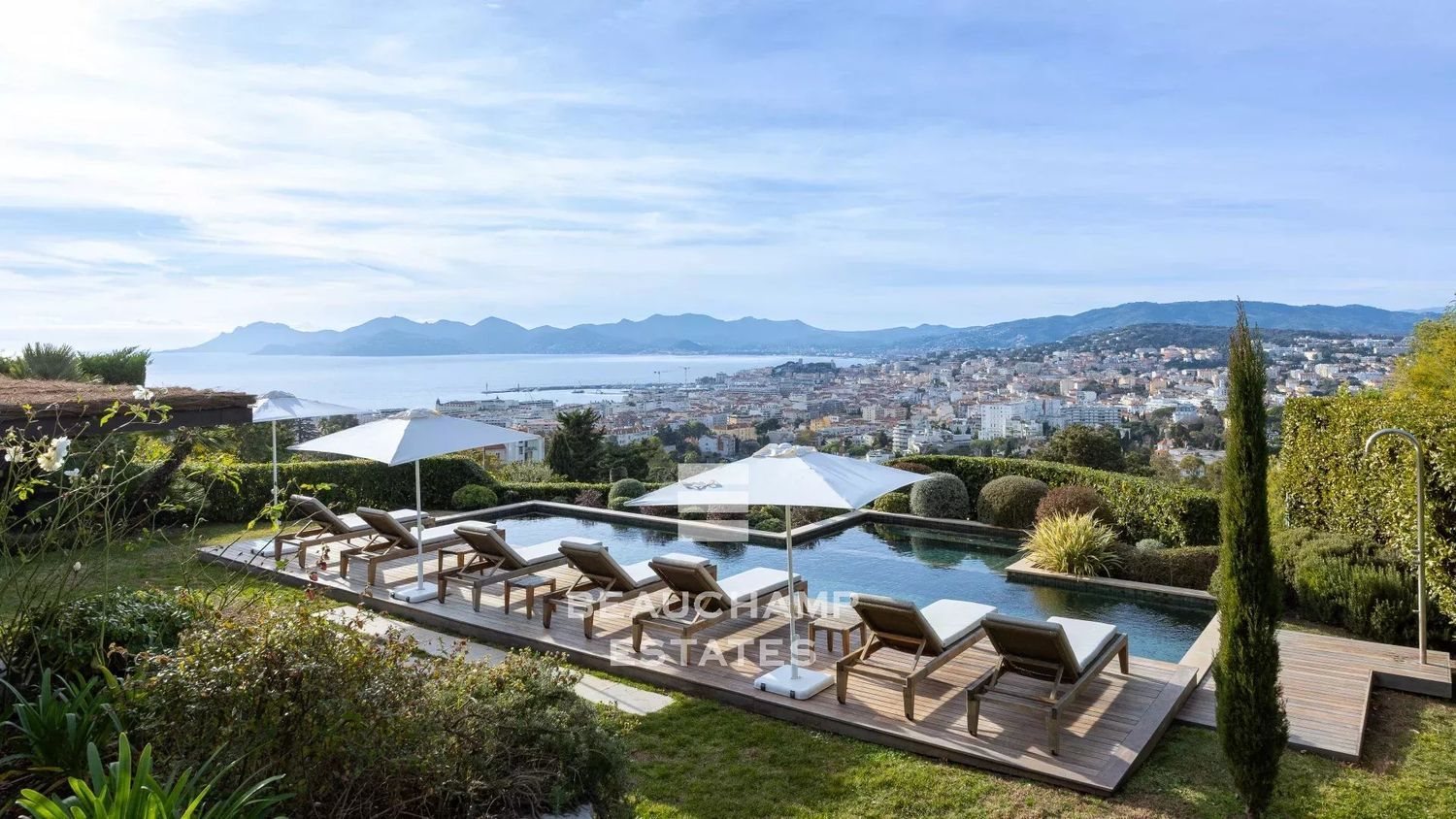 Maison à louer, 420m², Cannes