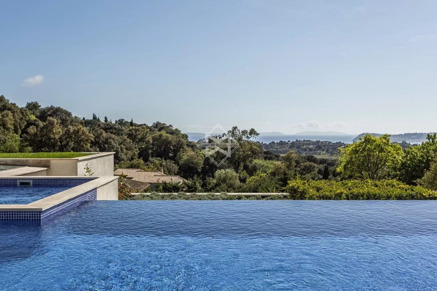 Maison à louer, 550m², La Croix-Valmer