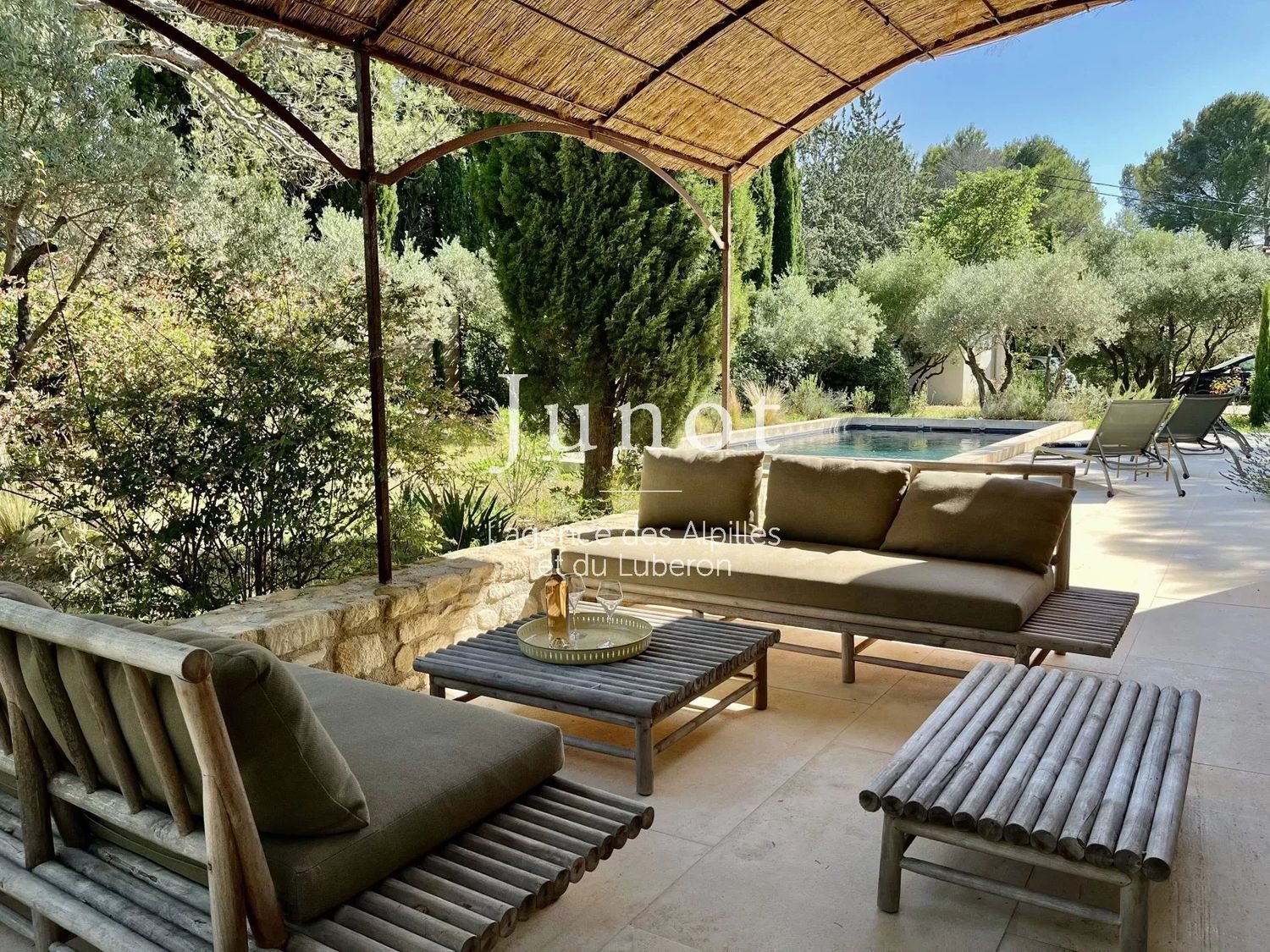 Maison à louer, 230m², Saint-Rémy-de-Provence