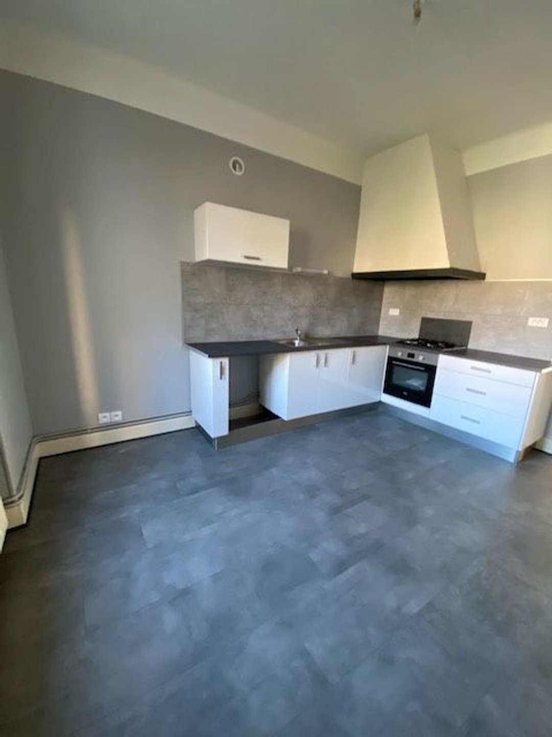Appartement à louer, 73m², Charmes