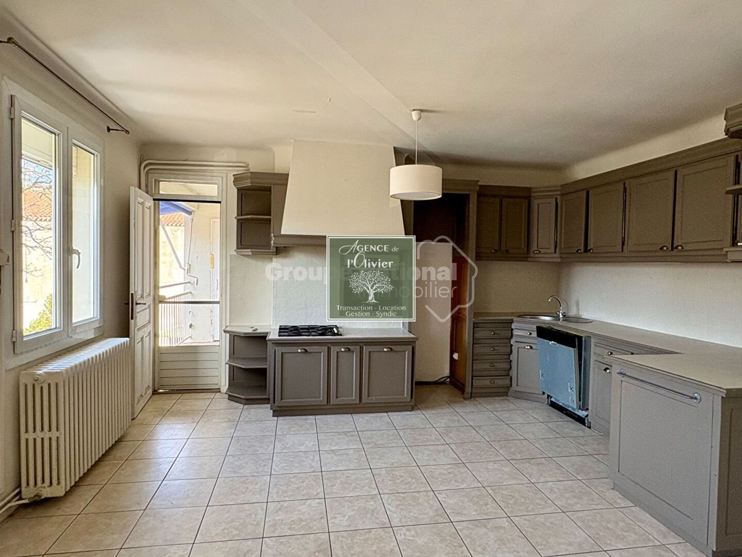 Appartement à vendre, 111m², Arles