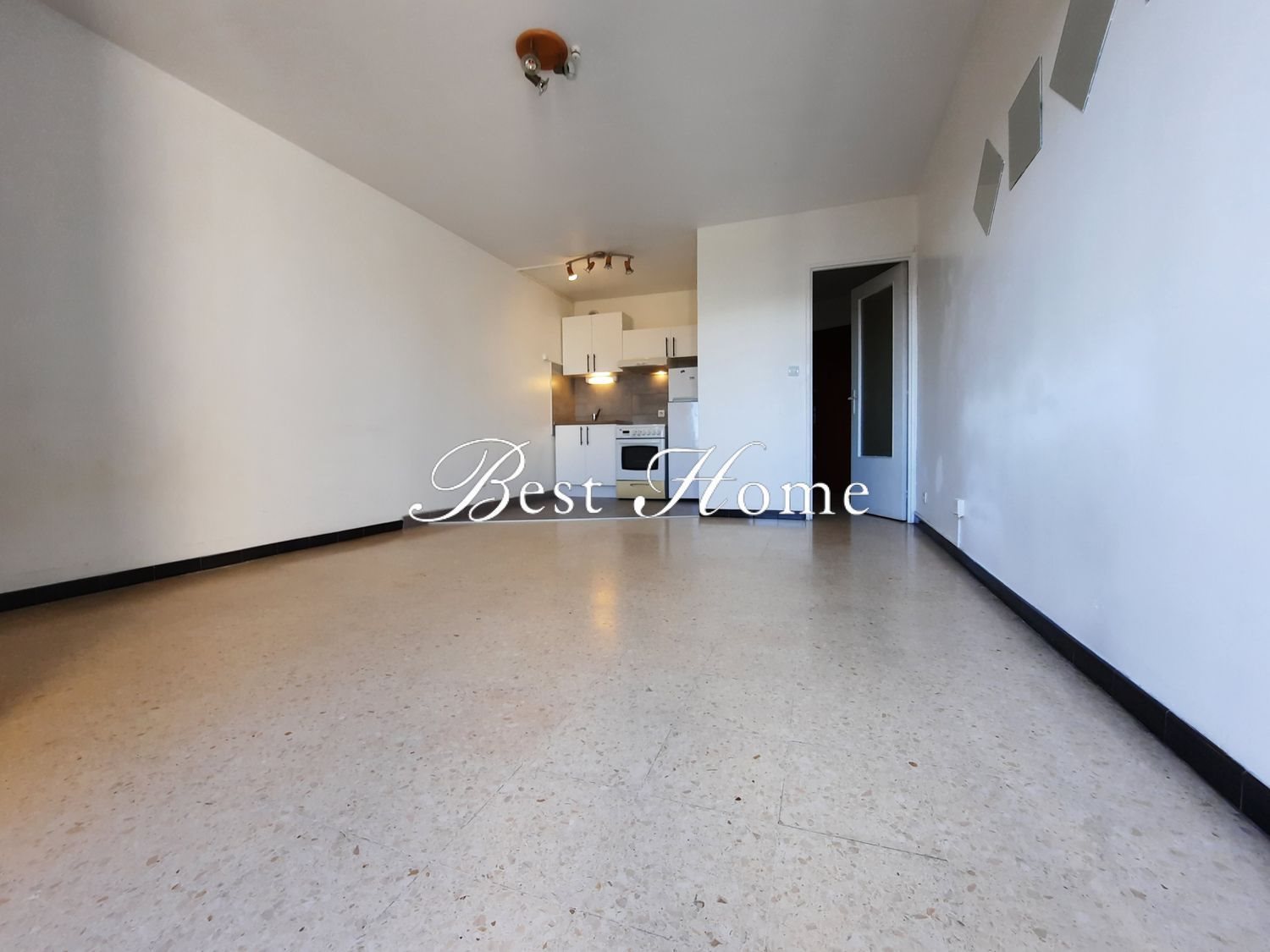 Appartement à vendre, 28m², Nîmes