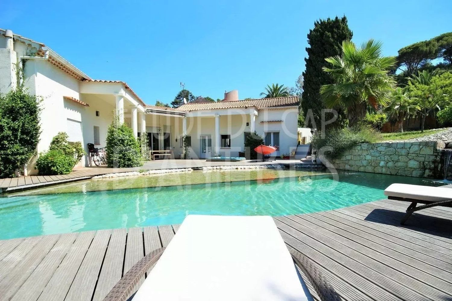 Maison à louer, 200m², Antibes