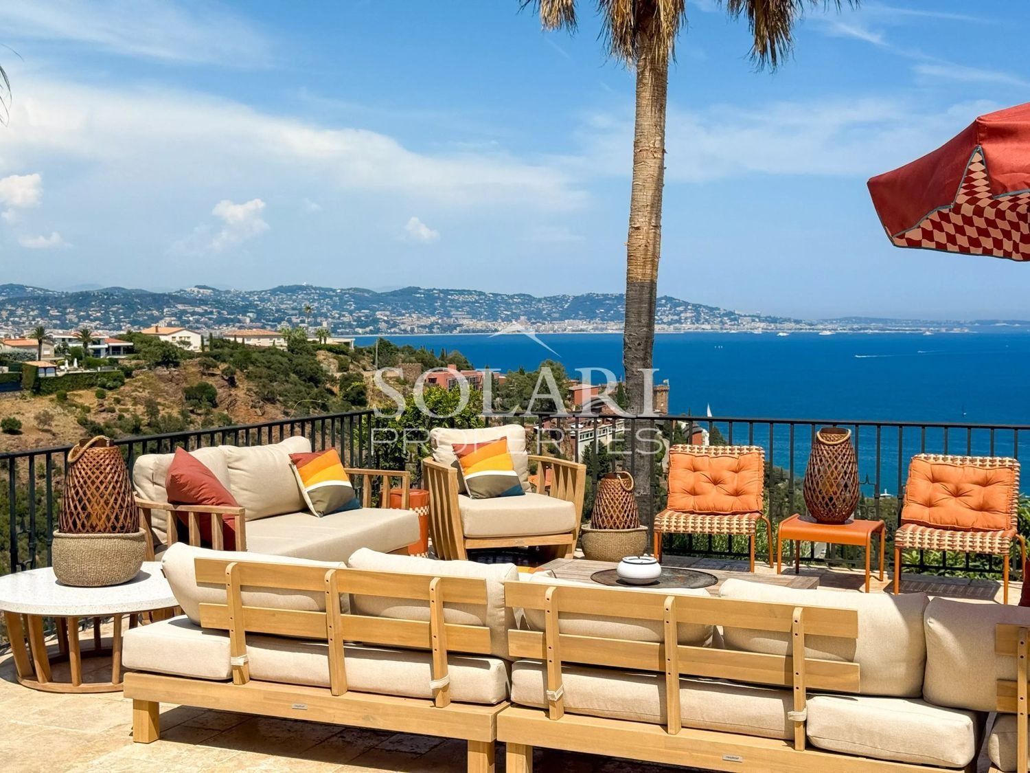 Maison à louer, 275m², Théoule-sur-Mer
