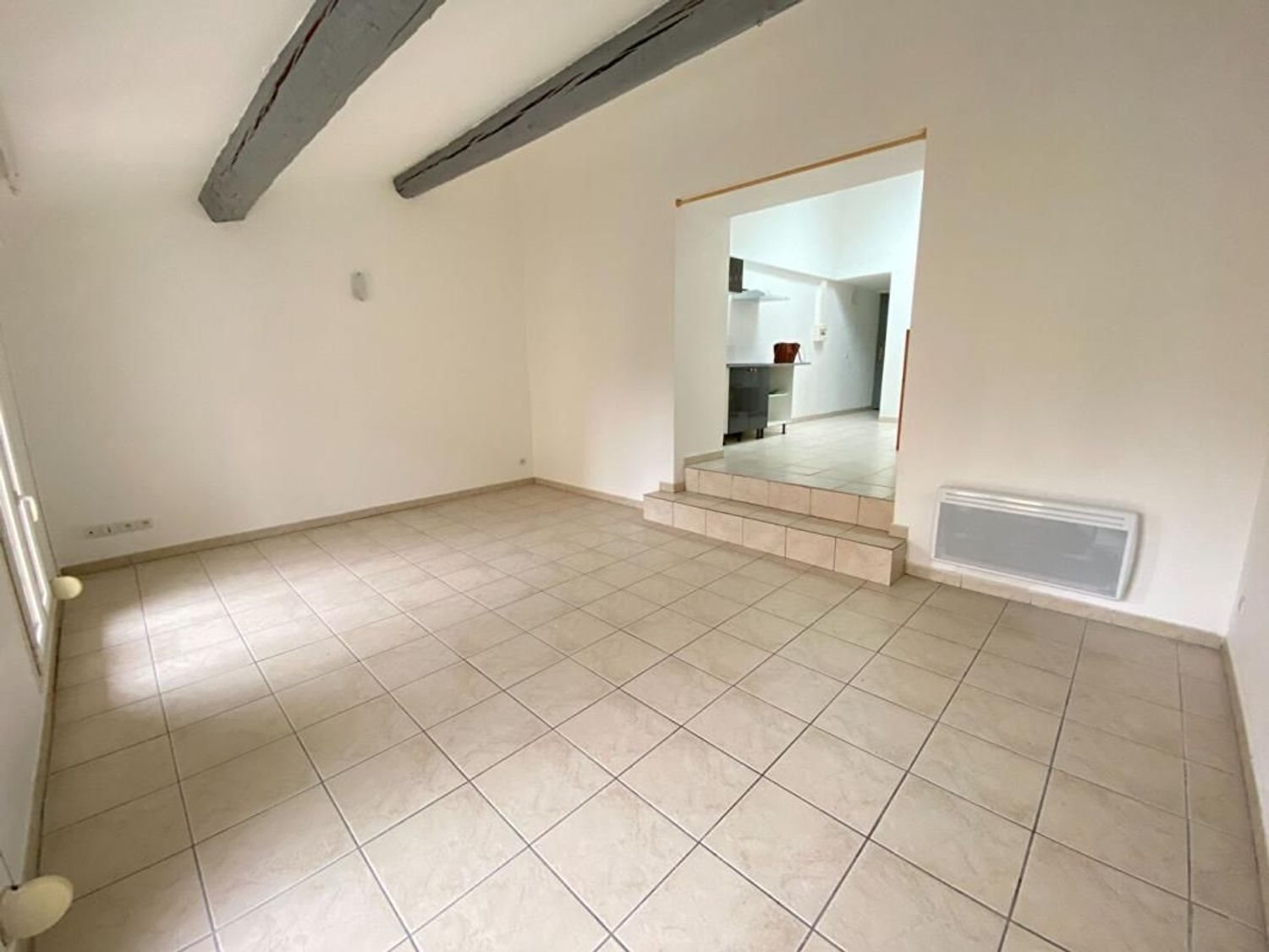 Appartement à louer, 43m², Saint-Brès