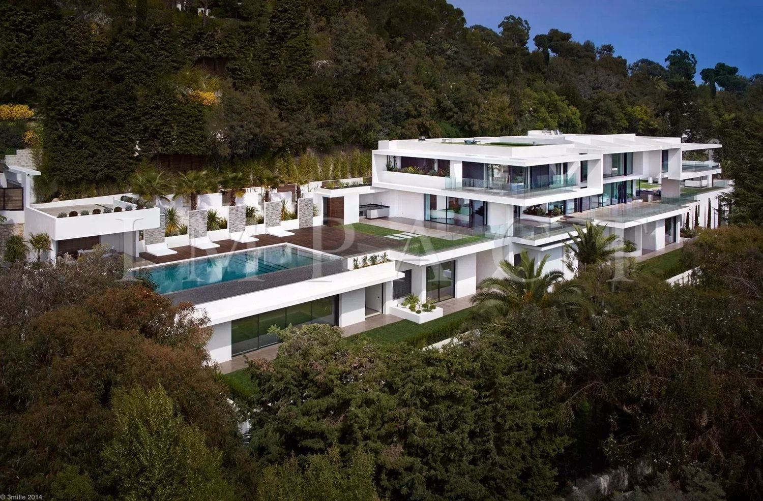 Maison à louer, 1400m², Cannes