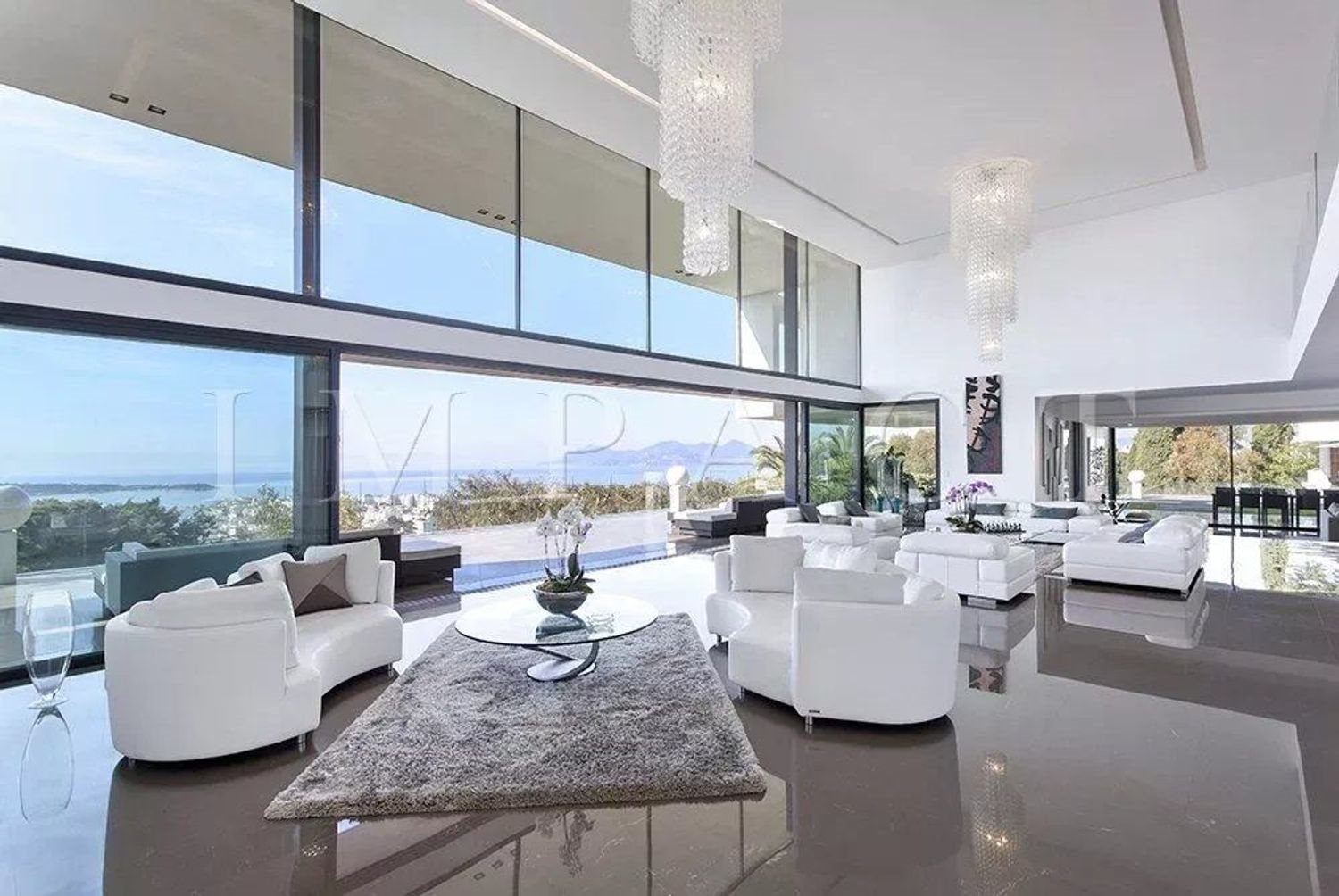 Maison à louer, 1400m², Cannes
