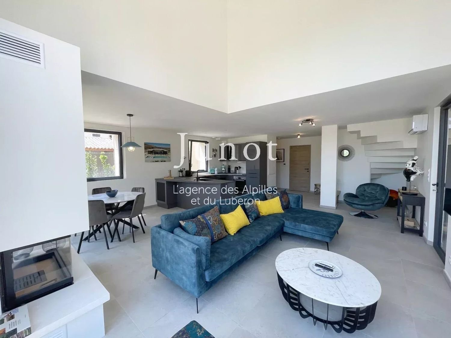 Maison à louer, 500m², Paradou