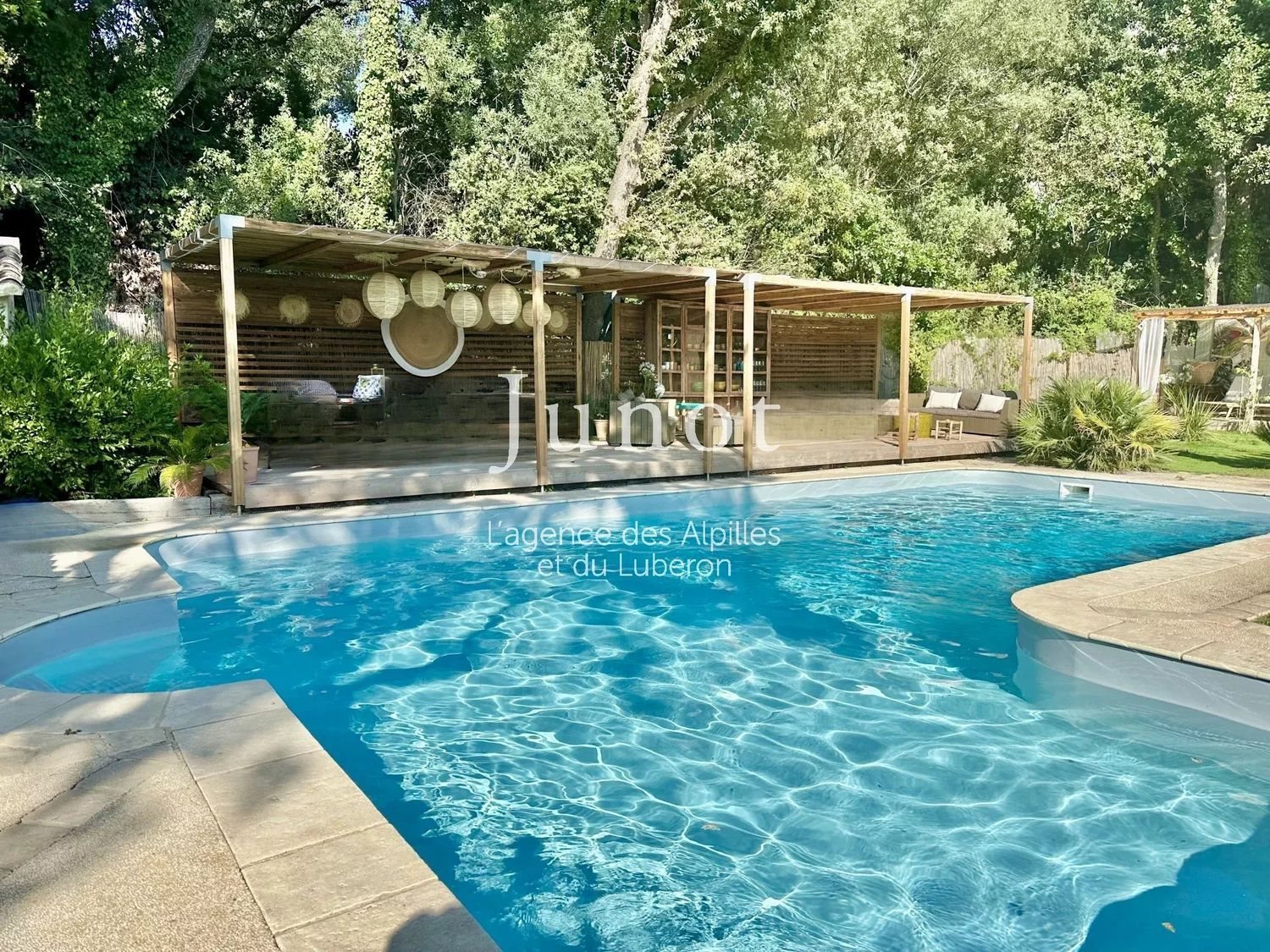 Maison à louer, 200m², Robion