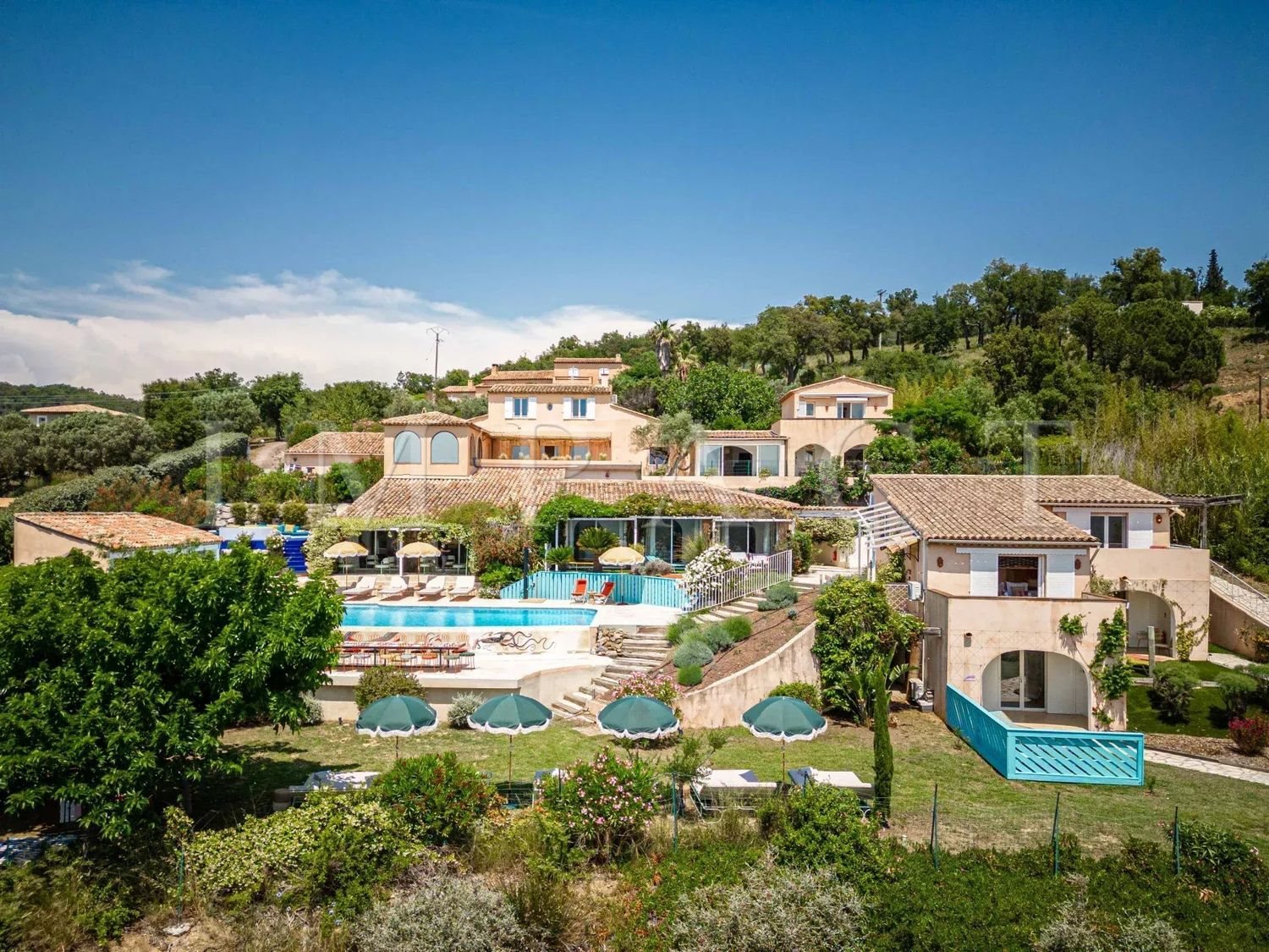 Maison à louer, 500m², Grimaud