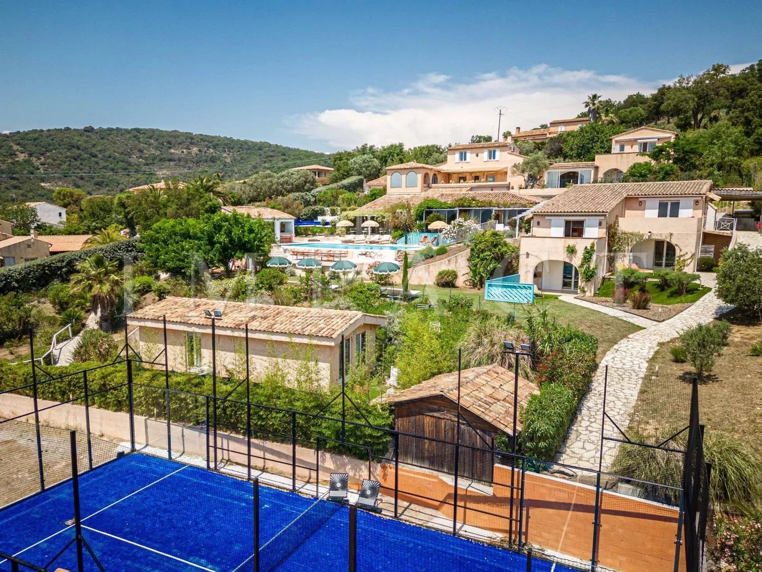 Maison à louer, 500m², Grimaud